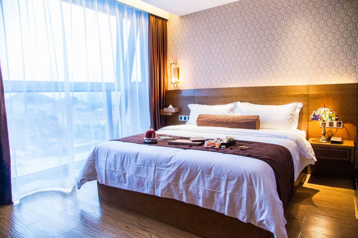 Superior Double Room | Desk, blackout curtains, free WiFi