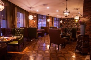 Frühstück, Mittagessen und Abendessen