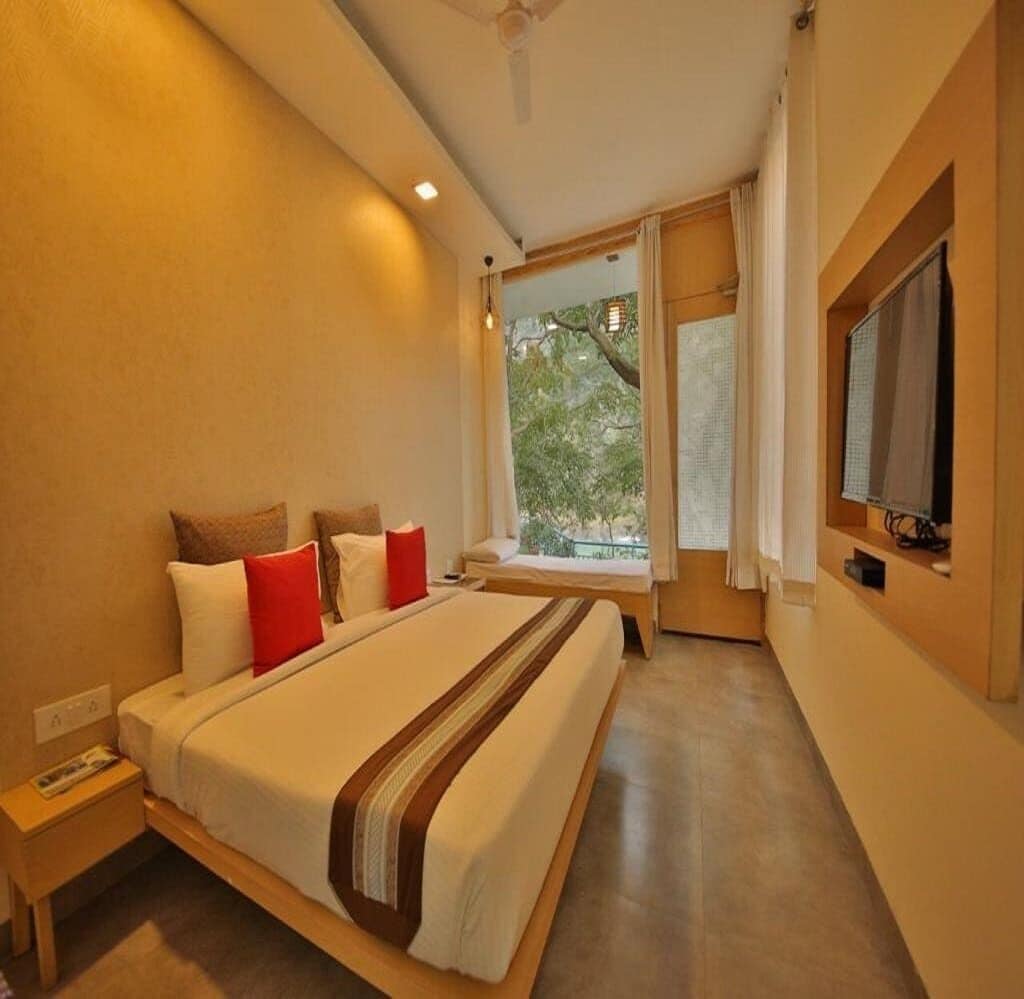 Basic Room | In-room safe, soundproofing, free WiFi