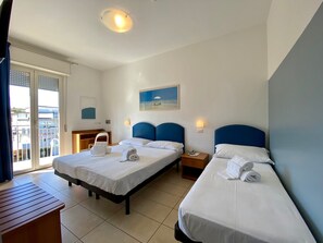 Caja de seguridad en la habitación, escritorio y wifi gratis 