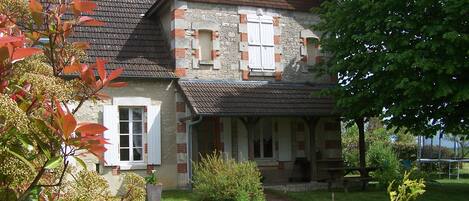 Bagian depan properti