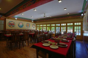 Khu ăn uống