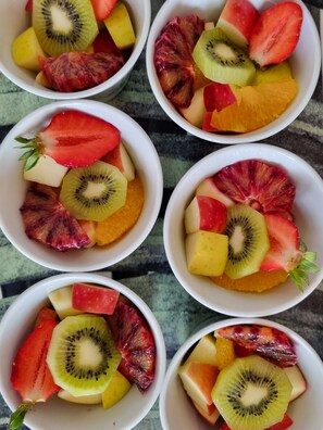 Petit déjeuner buffet (11 EUR par personne)