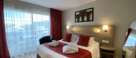 Comfort Double Room | 1 bedroom, premium bedding, in-room safe, desk
