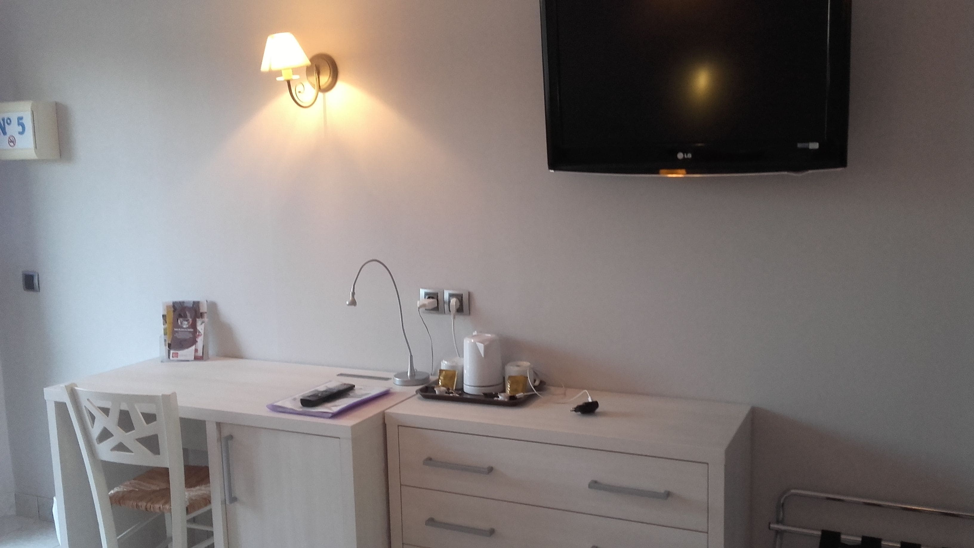 standard double room | room amenity