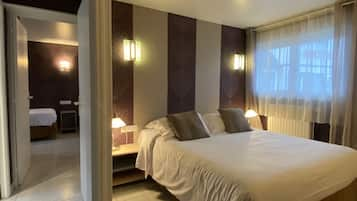 Quintuple Room | 1 bedroom, premium bedding, in-room safe, desk