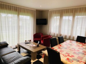 Standard-Haus, 3 Schlafzimmer, Küche | Wohnbereich