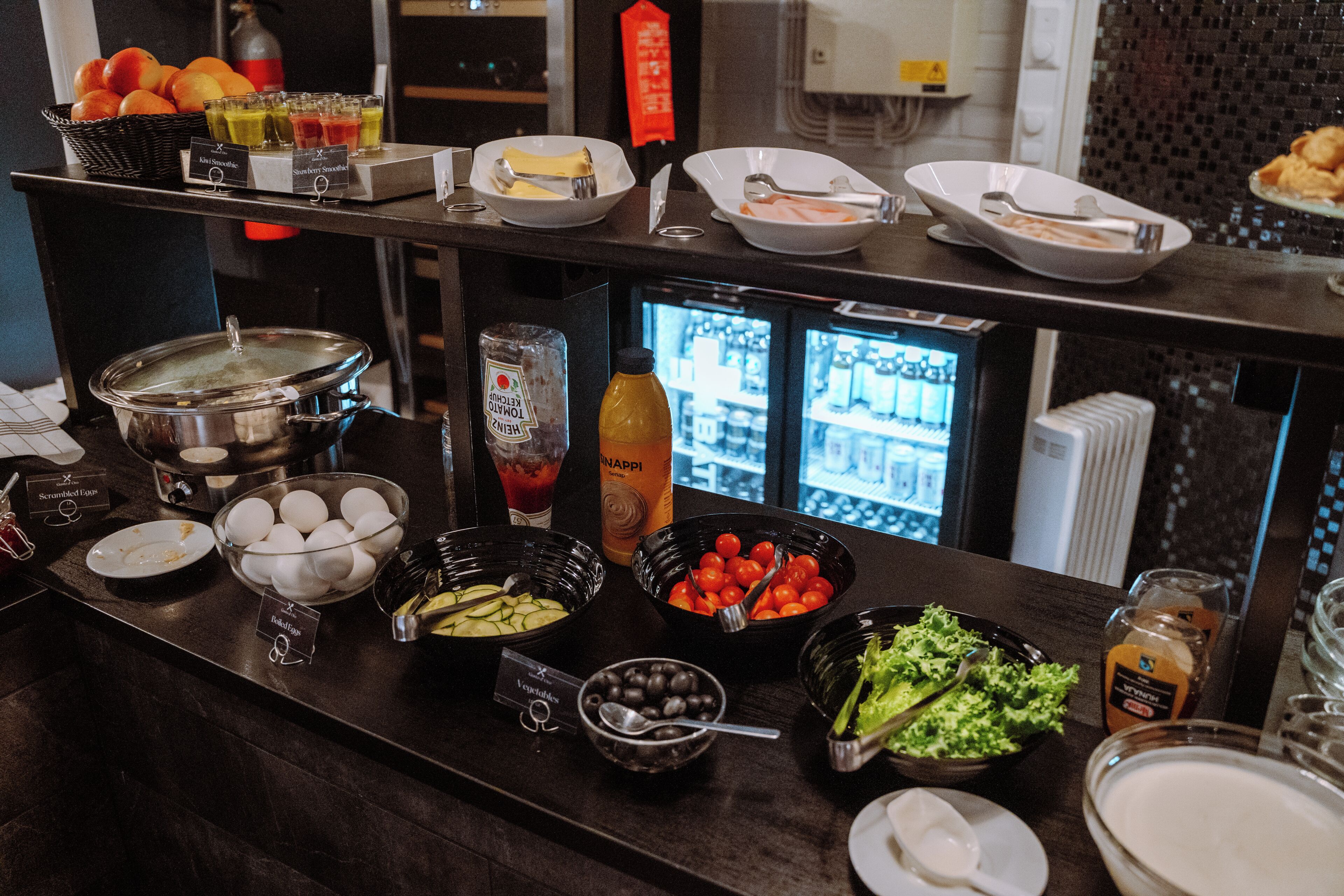 Daily buffet breakfast for a fee