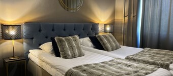 Golden Circle Suites