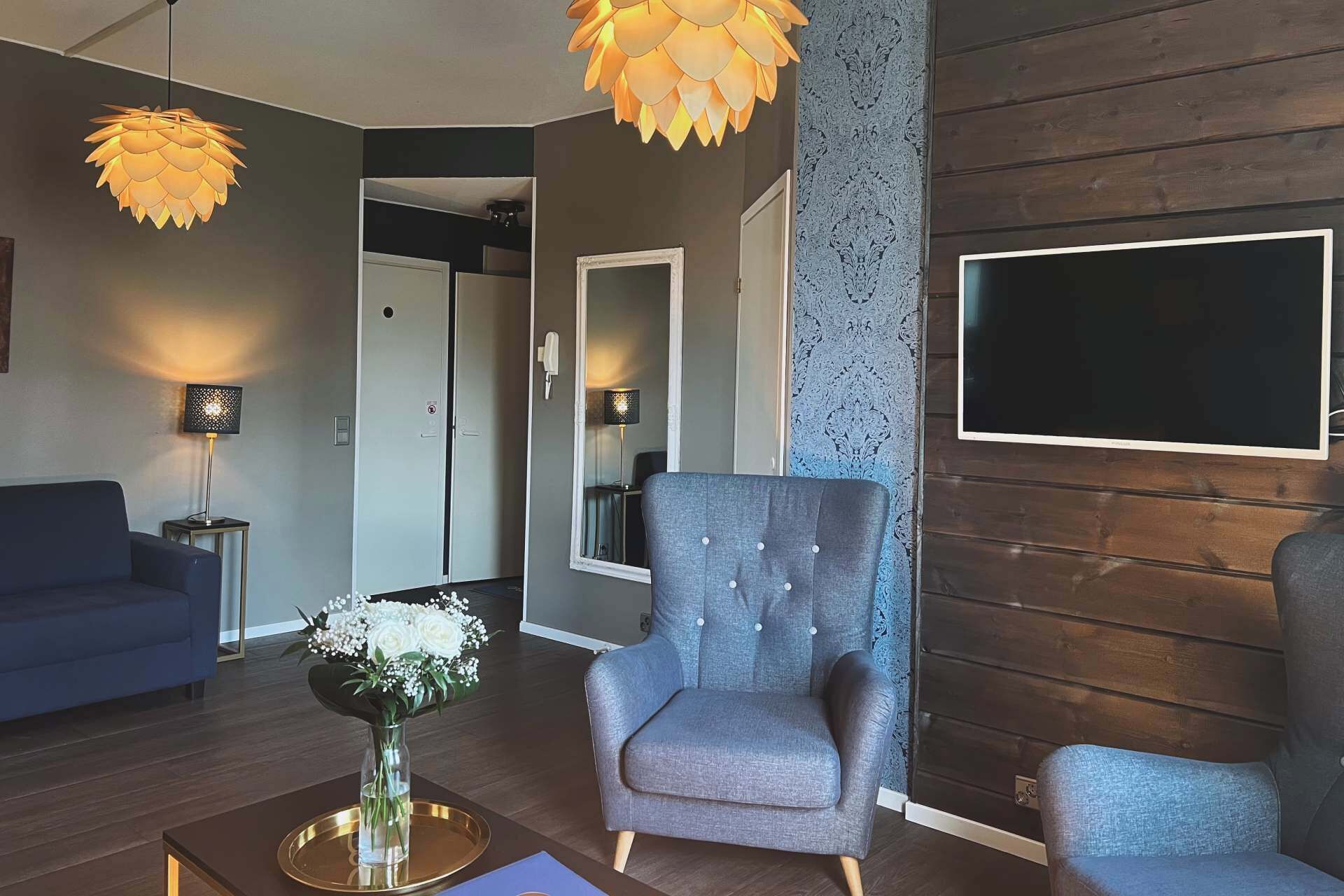 Photo - Hotel Golden Circle Suites