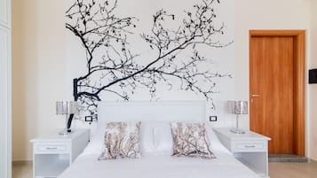 Comfort Double Room | 1 bedroom, Egyptian cotton sheets, minibar, in-room safe