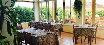 Hotel Ristorante La Decanata