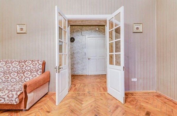 Huoneisto | 2 makuuhuonetta, työpöytä, silitysrauta/-lauta, ilmainen Wi-Fi