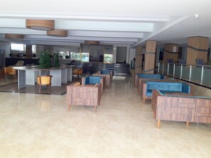 Lobby sitting area - Orange Park Hotel (Antalya)