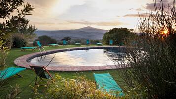 Seasonal outdoor pool