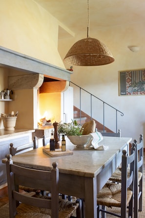 Deluxe Apartment | In-room dining