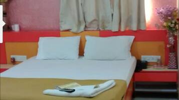 Double Room | In-room safe, desk, rollaway beds, free WiFi