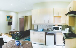 Studio - 14B The Loop (Pretoria)