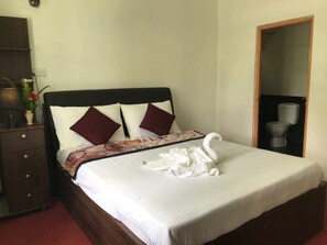 Desk, iron/ironing board, free WiFi