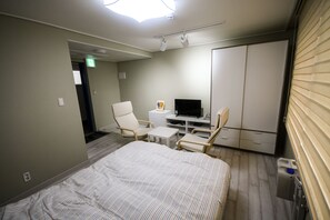 Double Room | Premium bedding, down comforters, laptop workspace, iron/ironing board - BLUEHUM Guesthouse - Hostel (Incheon)