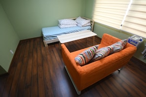 Double Room | Premium bedding, down comforters, laptop workspace, iron/ironing board - BLUEHUM Guesthouse - Hostel (Incheon)