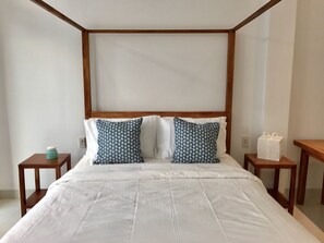 Deluxe Room, Balcony | Desk, iron/ironing board, rollaway beds, free WiFi