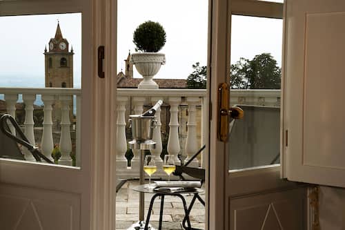 Luxury Room | Balcony