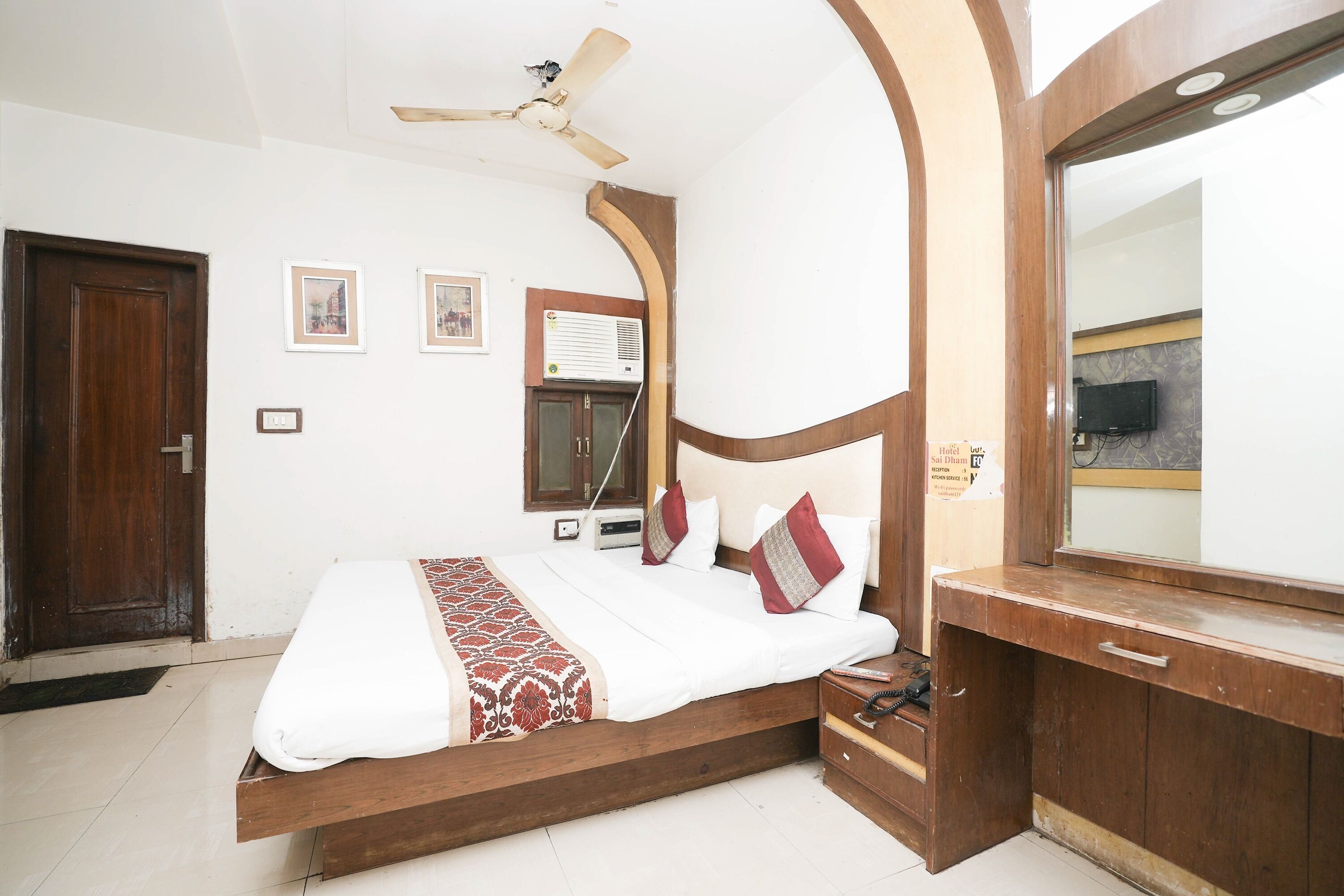 Foto - Hotel Sai International - 5 Mints Walk From New Delhi Railway Station And Connaught Place