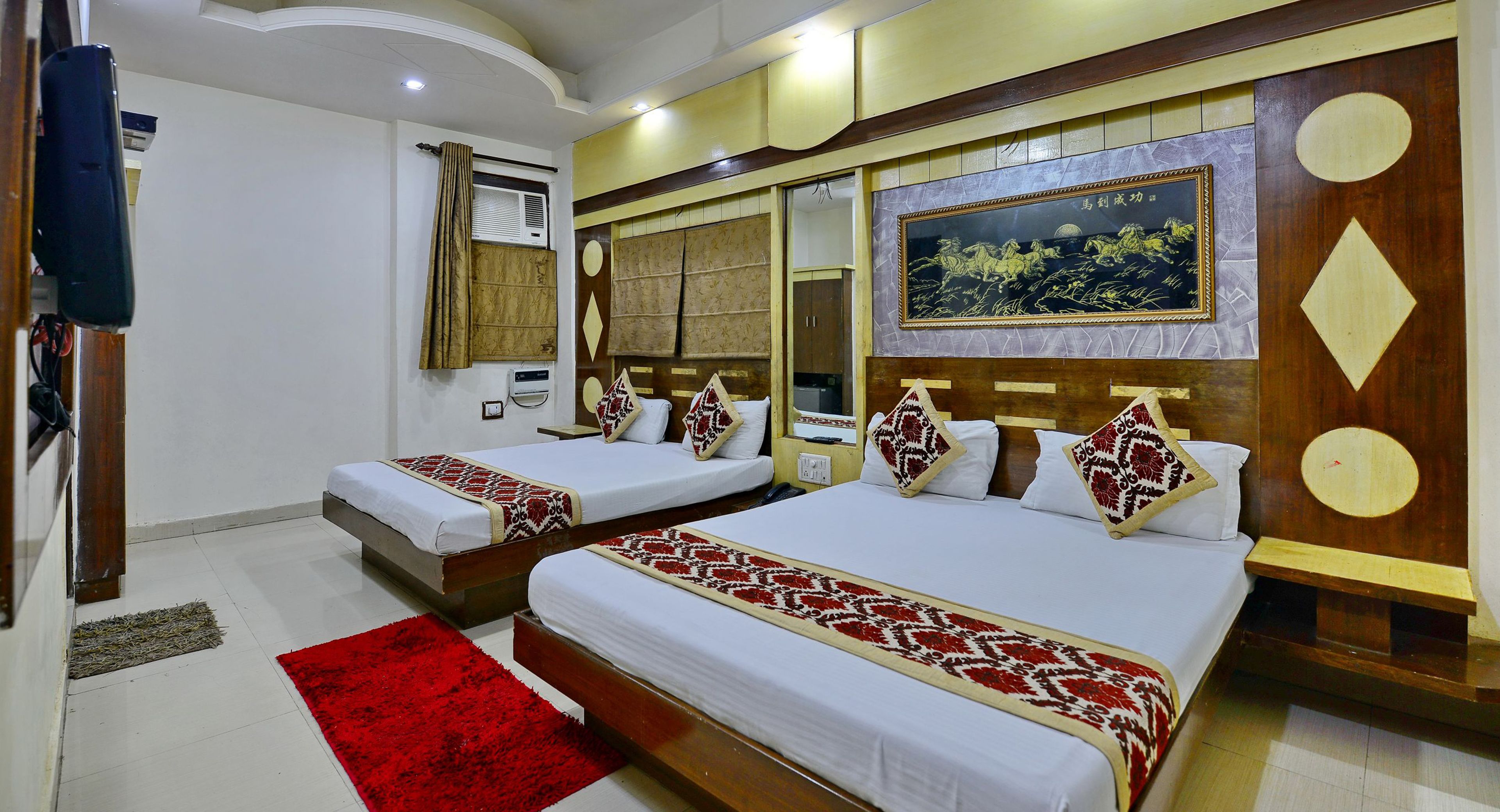 Habitación cuádruple familiar | Escritorio, wifi gratis, ropa de cama