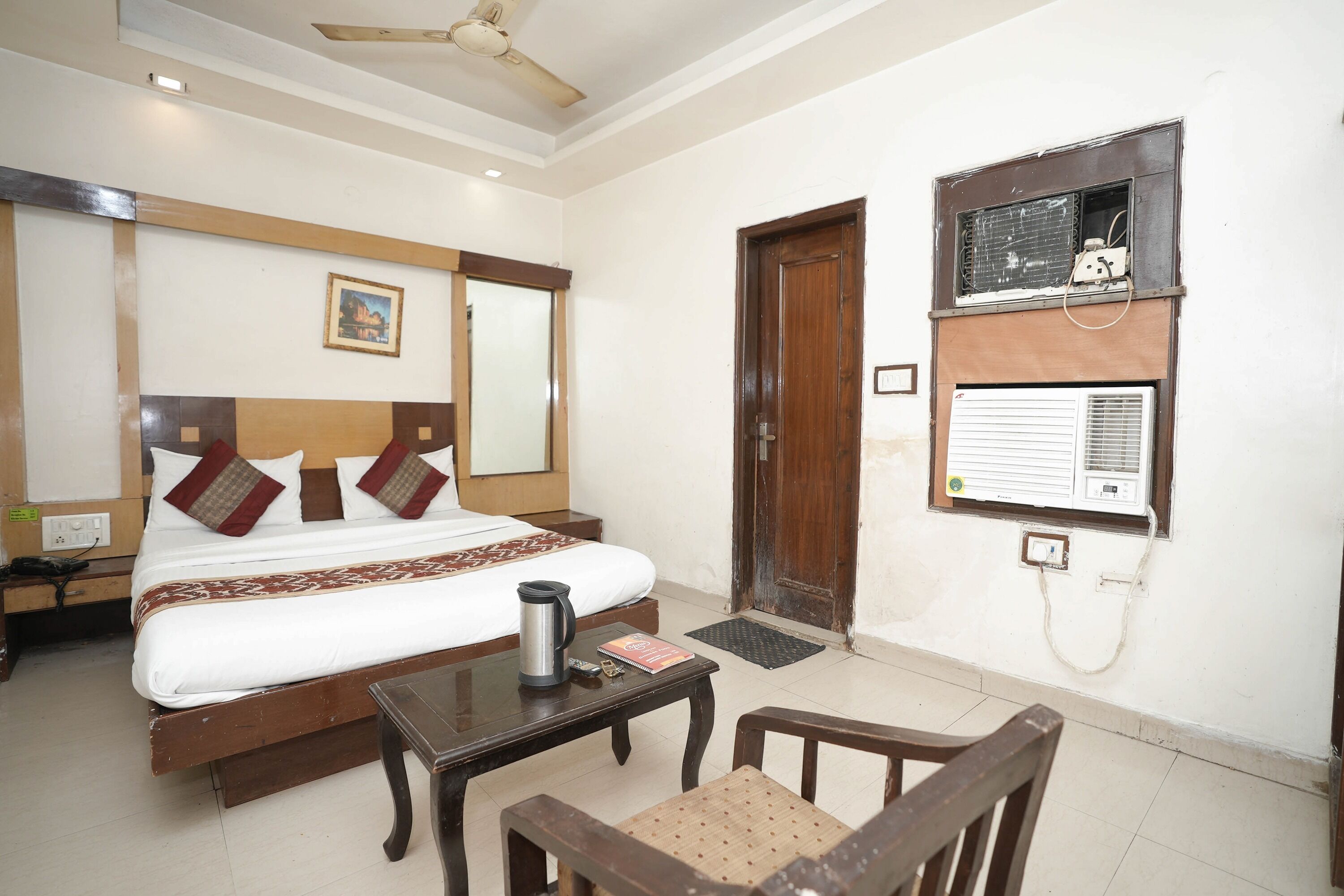 Foto - Hotel Sai International - 5 Mints Walk From New Delhi Railway Station And Connaught Place