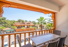 Departamento Deluxe, 2 habitaciones, para no fumadores, frente al mar | Balcón