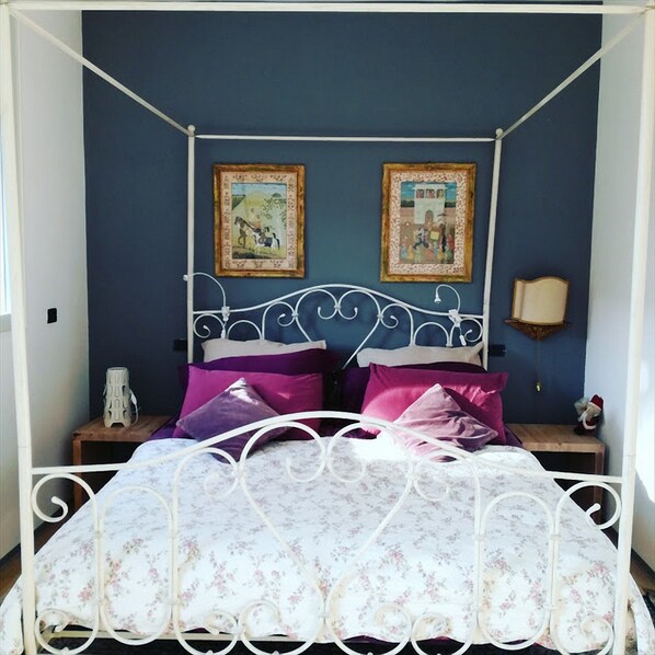 设计双人房, 1 张大床, 无烟房, 花园景观 | 迷你吧、特色家居、办公桌、婴儿床