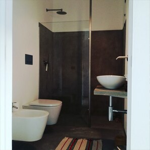 双床房, 无烟房, 花园景观 | 浴室 | 淋浴设施、免费洗浴用品、吹风机、坐浴桶