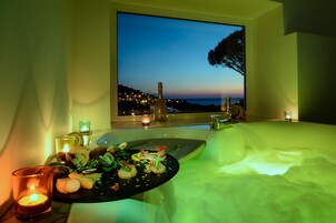 Suite, Sea View (Libeccio) | Jetted tub