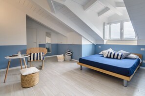 高档床上用品、迷你吧、办公桌、隔音