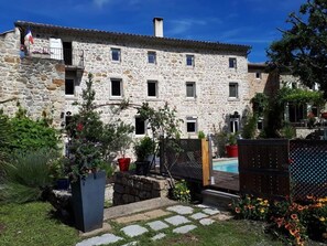 Exterior - Le mas musardiere (Les Assions)