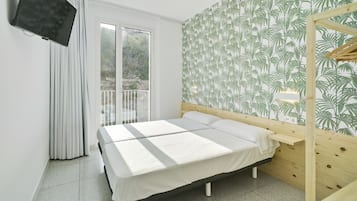 Room, 2 Twin Beds, Tower | Hypo-allergenic bedding, soundproofing, iron/ironing board, free WiFi