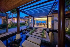 Villa (4 Bedrooms) | Terrace/patio