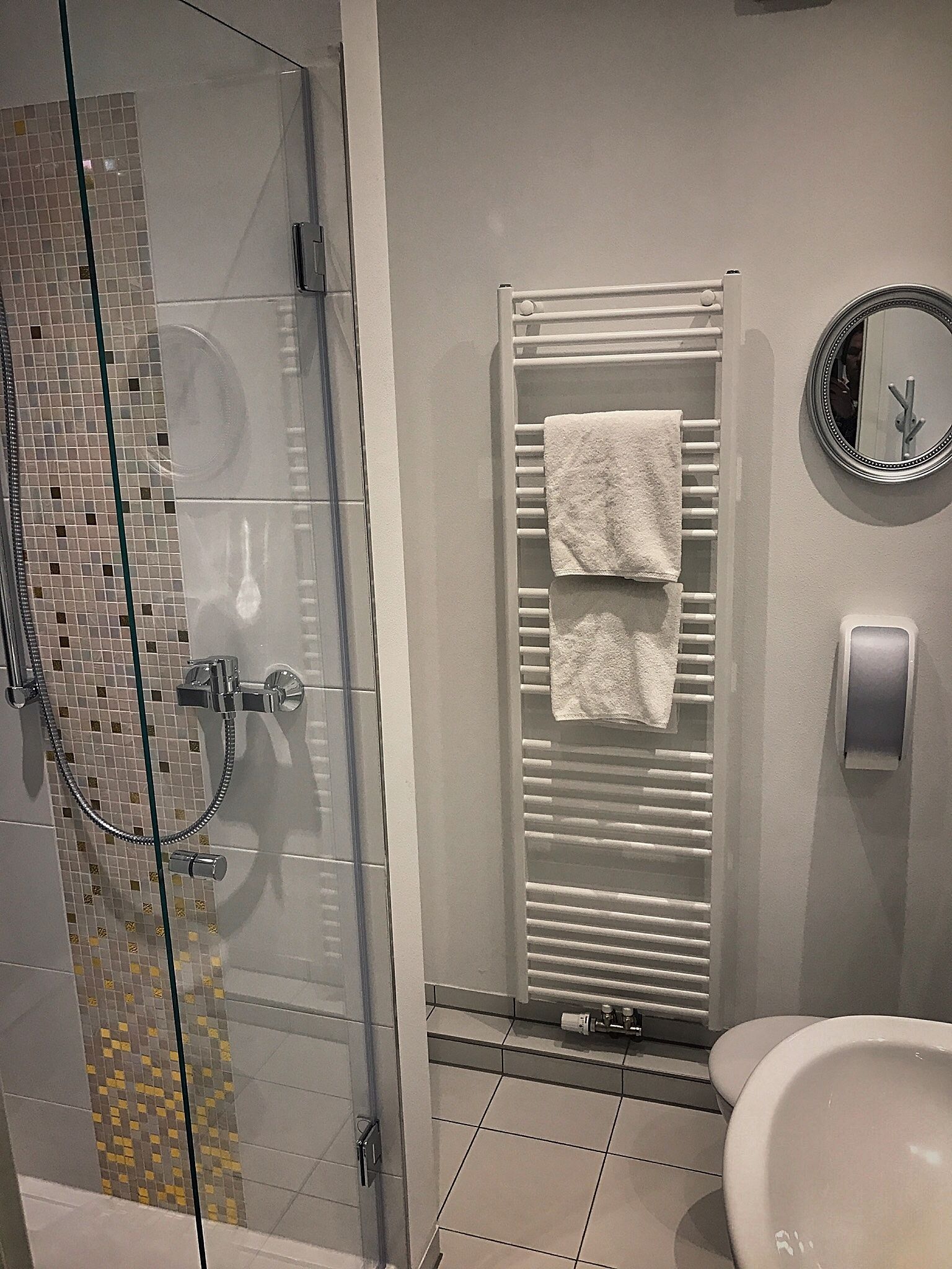 basic double room (hollywood & rocket room) | bathroom | shower, hair dryer, towels