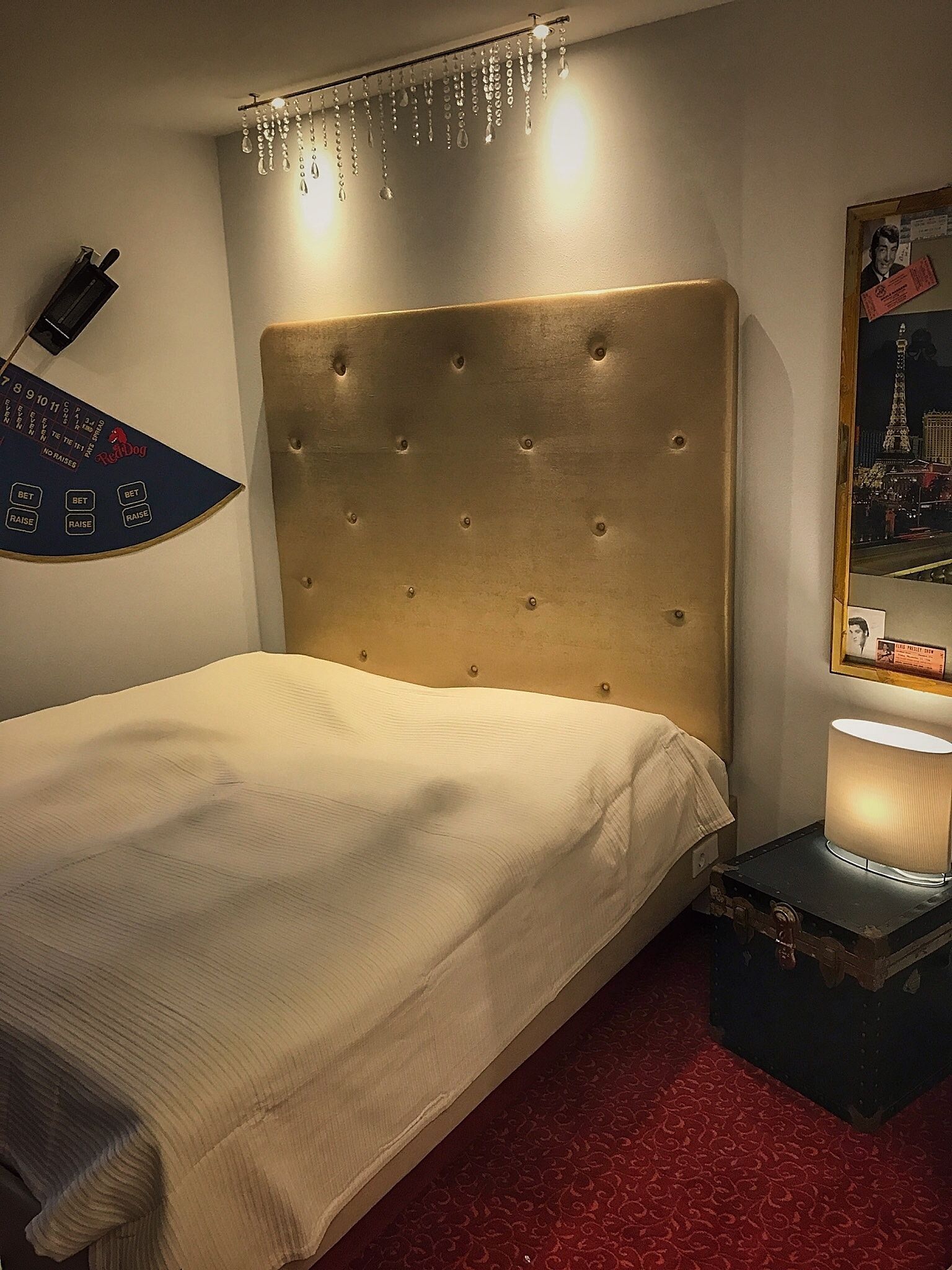 Cortinas blackout, wifi gratis y ropa de cama 