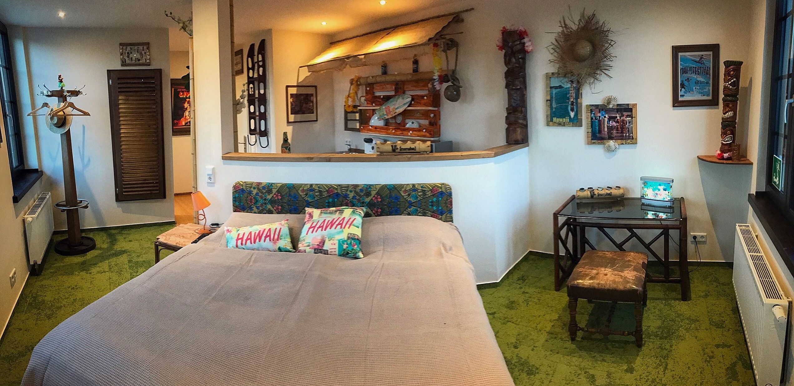 loft (hawaii & villa rock) | blackout curtains, free wifi, bed sheets