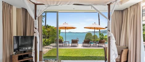 Villa (4 Bedrooms) | 4 bedrooms, in-room safe, desk, rollaway beds