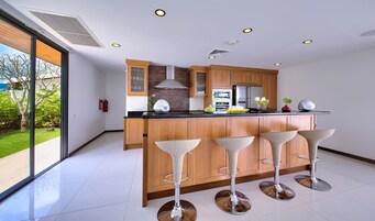 Café da manhã com pratos da culinária local grátis todos os dias