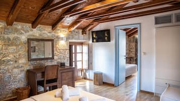 1 camera, biancheria da letto di alta qualità, minibar, una scrivania