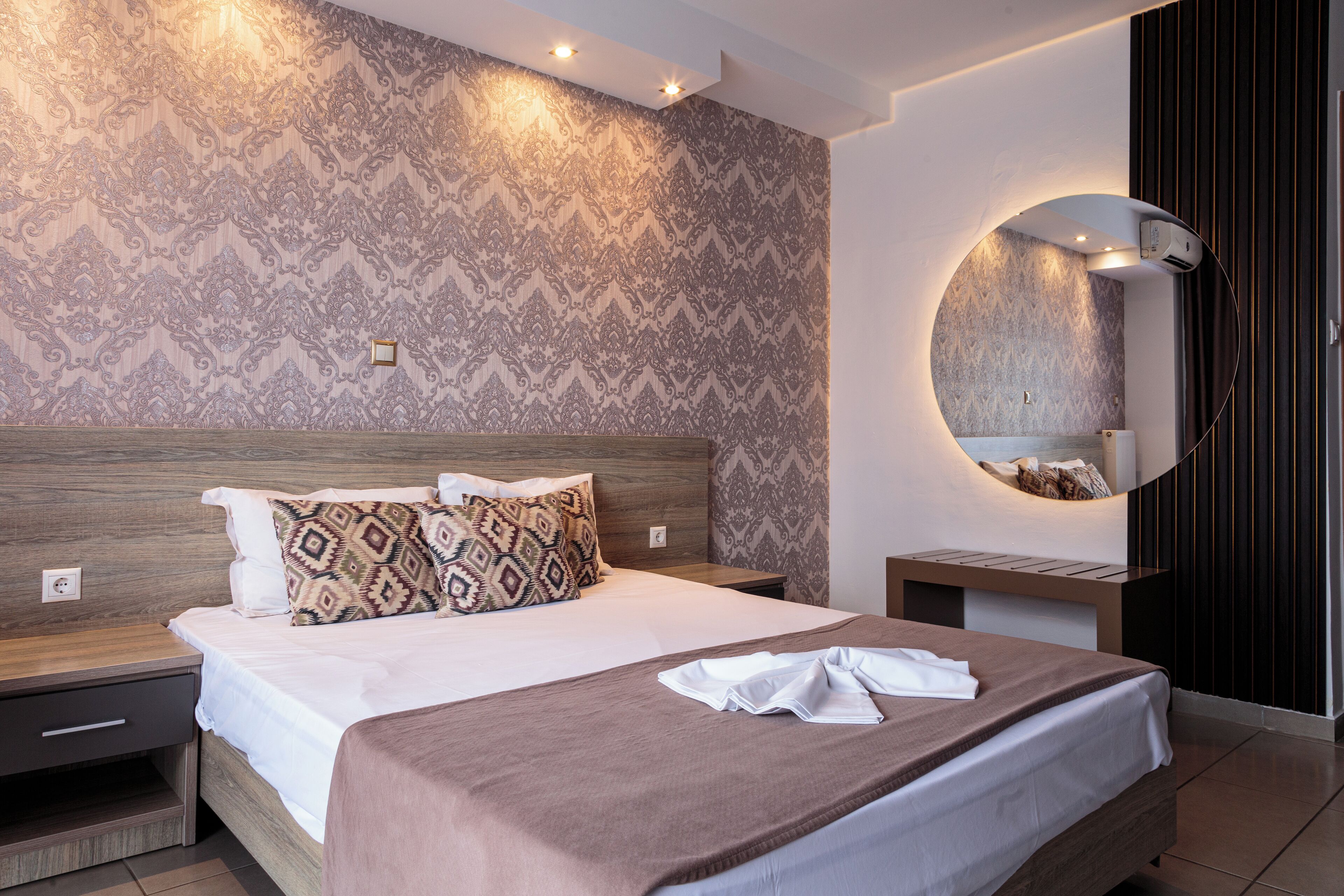 Comfort Double Room | 1 bedroom, individually decorated, individually furnished