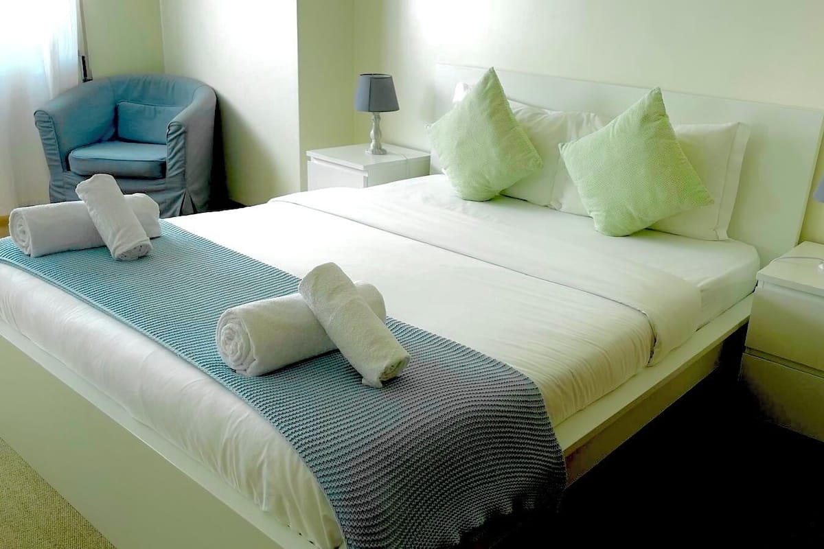 Double Room, Private Bathroom, City View | Desk, soundproofing, iron/ironing board, free WiFi
