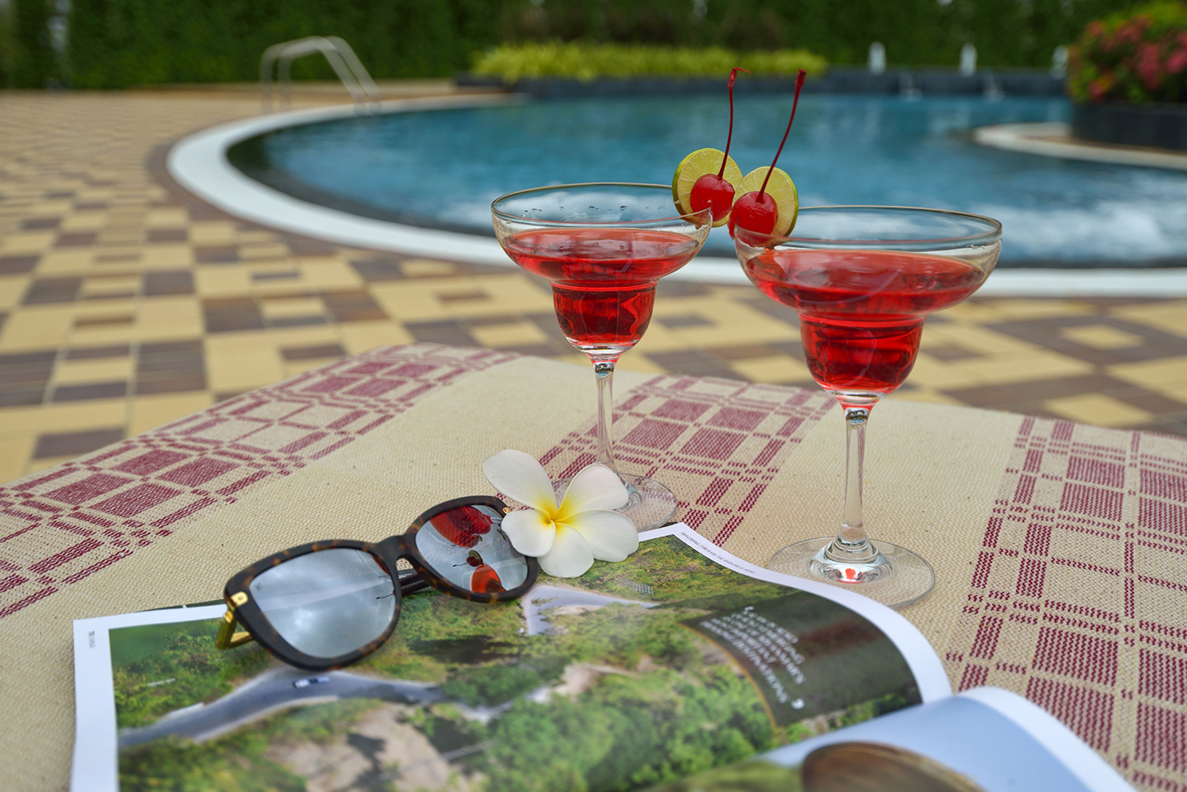 Poolside bar
