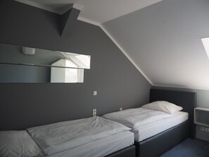 Habitación triple | Wifi gratis y ropa de cama