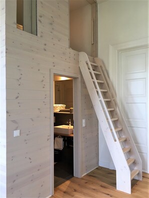 Apartment (Herrenhaus 2) | Verdunkelungsvorhänge, kostenloses WLAN, Bettwäsche