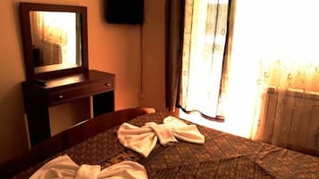 Chambre Triple Standard | Coffres-forts dans les chambres, fer et planche à repasser
